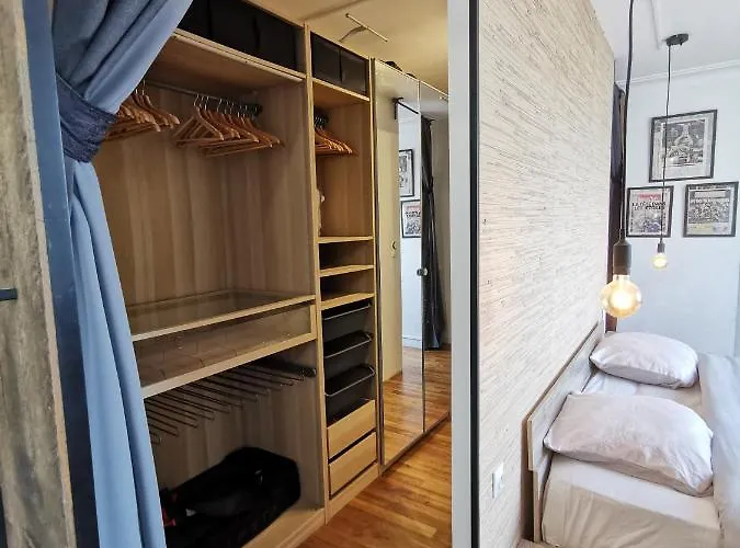 Le Globe-trotter - Les Maisons De Madeleine