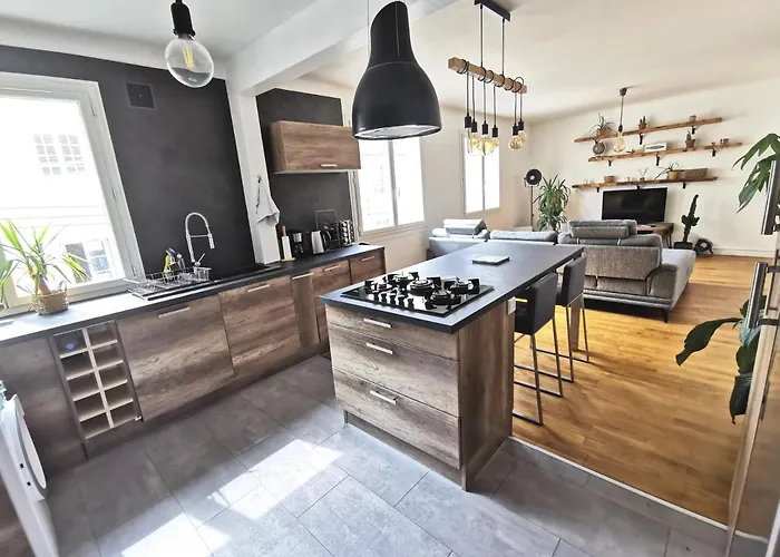 Le Globe-trotter - Les Maisons De Madeleine