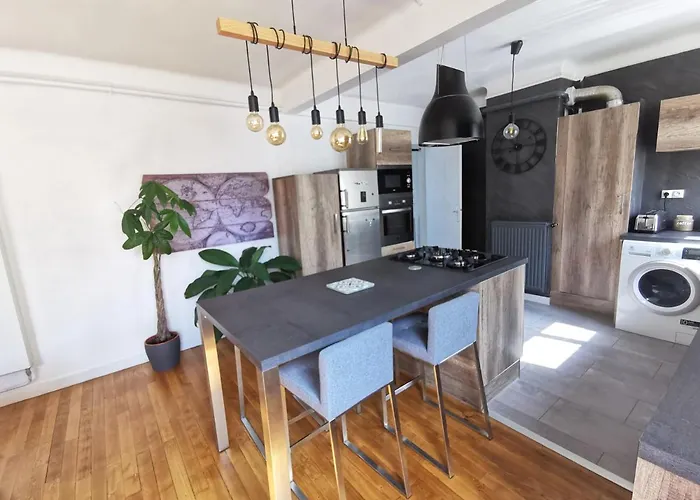 Le Globe-trotter - Les Maisons De Madeleine Apartmán *