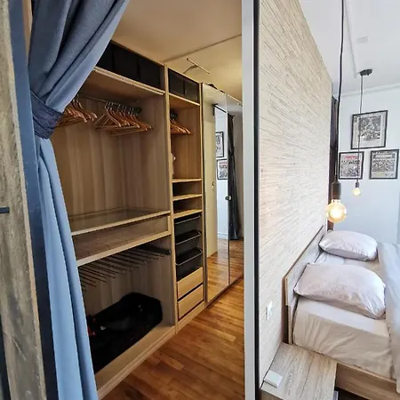 Le Globe-trotter - Les Maisons De Madeleine